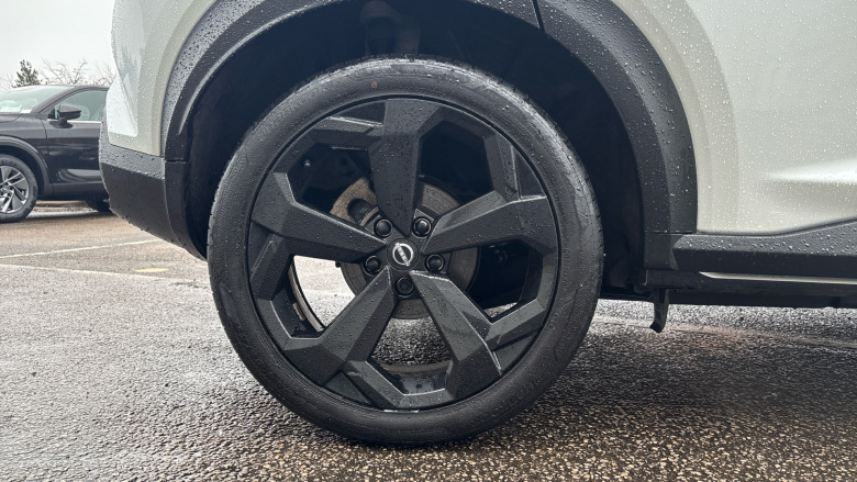 Nissan Juke 1.6 Hybrid Tekna 5dr Auto Hybrid Hatchback